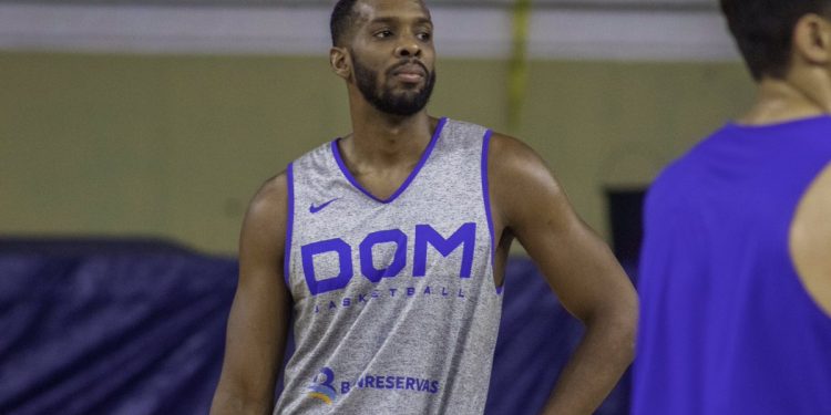 La Federación Dominicana de Baloncesto saca a Gerardo Suero de la selección del Mundial de Baloncesto