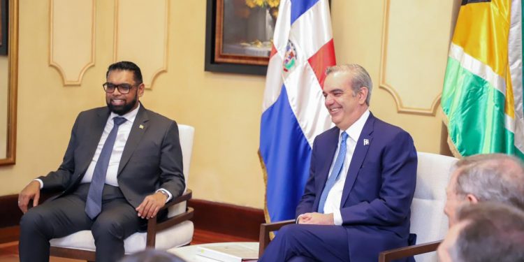 RD y Guyana firman seis acuerdos sobre turismo, energía e industria