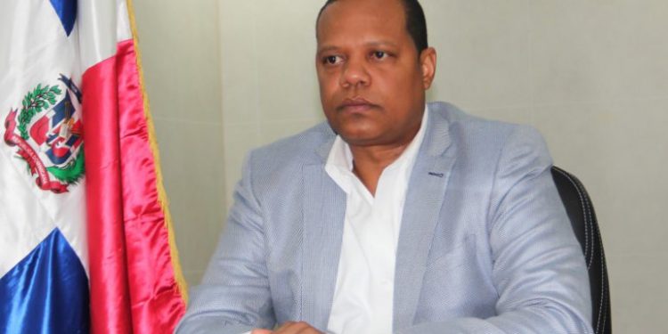 Pro Consumidor inspecciona comercios para evitar engaños en venta útiles escolares