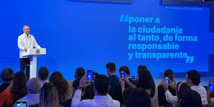 Luis Abinader: El Ministerio Público decidirá si judicializa el caso de explosión en San Cristóbal