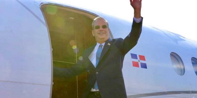 Presidente Abinader viaja este viernes a Nueva York para participar el domingo en el desfile Dominicano