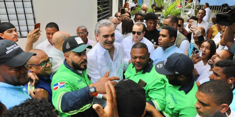 Presidente Abinader dice seguirá construyendo centros de INFOTEP para capacitar a más jóvenes