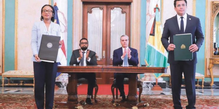 República Dominicana invertirá capital en Guyana para refinería y petróleo