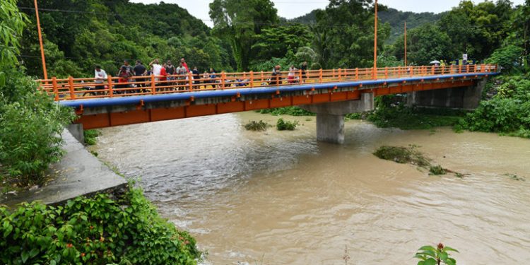 Tormenta Franklin deja sin agua más de un millón de personas
