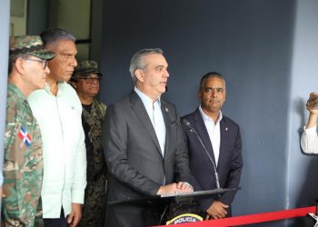 Abinader informa que fueron capturados cinco de los delincuentes más buscados en RD