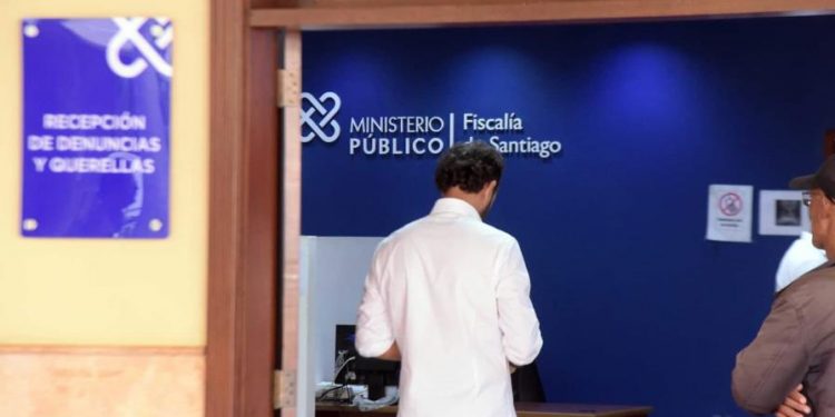 Apresan en Santiago propietaria de agencia de viajes por estafa que supera los 500 mil dólares