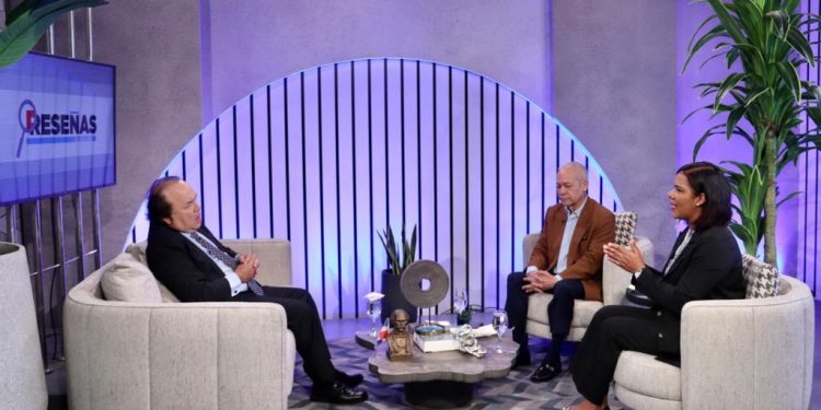 Vinicio Castillo Semán asegura pacto entre PLD, FP y PRD beneficia más a Luis Abinader