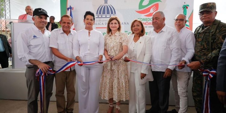 Gobierno inaugura cuatro nuevos Comedores Económicos en Dajabón, Duvergé y Yamasá.