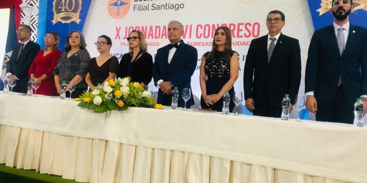 Presidente Sociedad de Pediatría Santiago expresa preocupación por mortalidad materna-infantil y embarazo en adolescentes