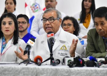 Colegio Médico deja sin efecto convocatoria a paro para hacerle frente a la situación del dengue