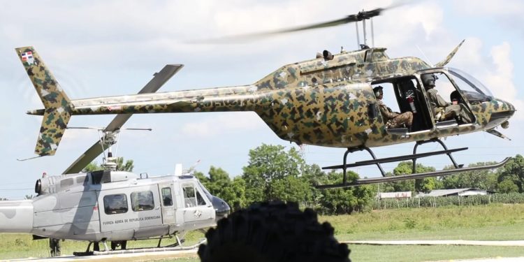 Llegan helicópteros a la frontera para dar apoyo aéreo a fuerza terrestre