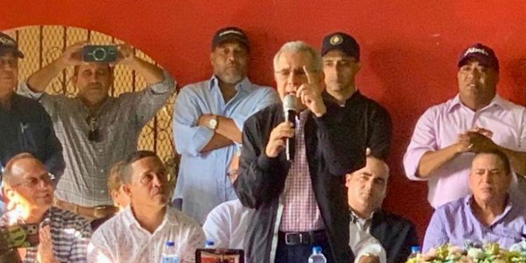 Danilo Medina: se están haciendo alianza pero es por el PLD que se va a votar