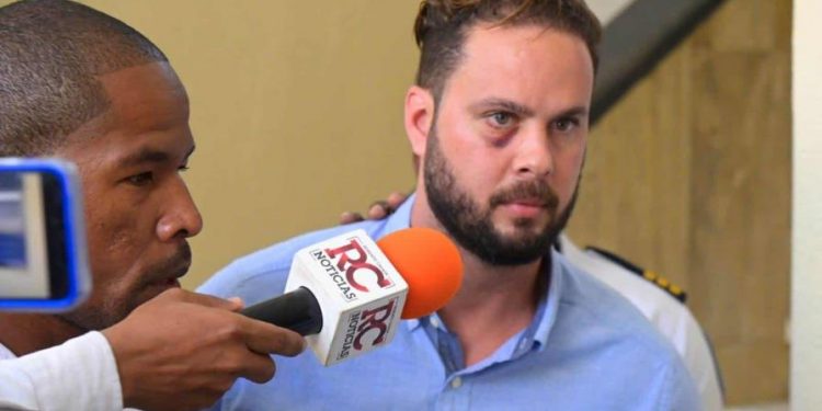 A cubano que agredió agente se le impuso coerción que supera por mucho el mínimo de posible condena