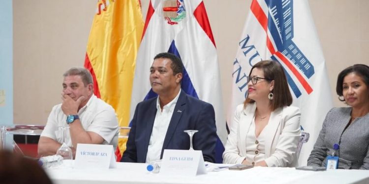 Liga Municipal capacita cerca de 13 mil servidores públicos a través del ICAM