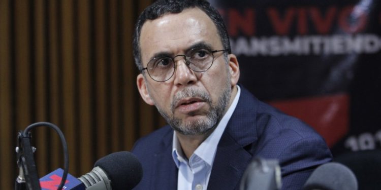 Andrés Navarro le recuerda la JCE que el PLD seguirá en las calles