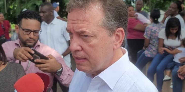 Industria y Comercio dice realiza levantamientos para identificar afectados por cierre frontera