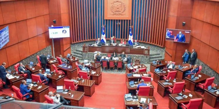 Los tres senadores del PRM que se quedaron fuera de las elecciones de 2024