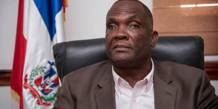 Alcalde de Los Alcarrizos renuncia del PRM