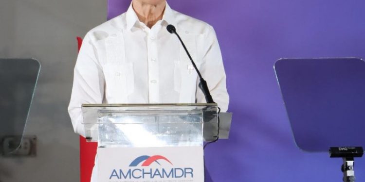 Canciller dice corresponde a Haití recibir a la OEA y permitirles acceso al canal