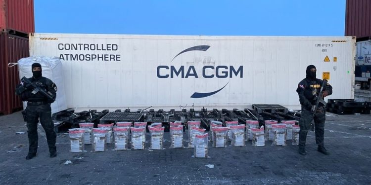 Frustran envío de 149 paquetes de presumible cocaína en Puerto Caucedo