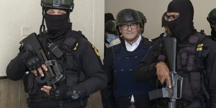 Implicados en caso Calamar asisten a audiencias en el Palacio de Justicia