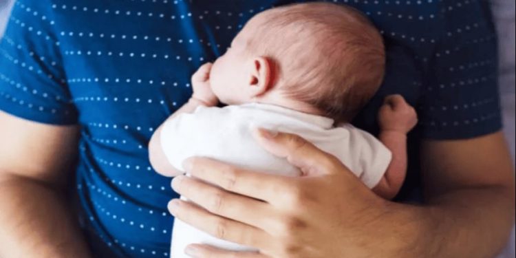 Proyecto de ley de licencia por paternidad no ha sido aprobado por el Senado