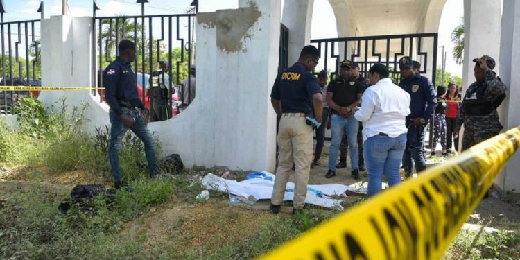 Policía busca "El Grillo" por hallazgo de seis cadáveres de recién nacidos