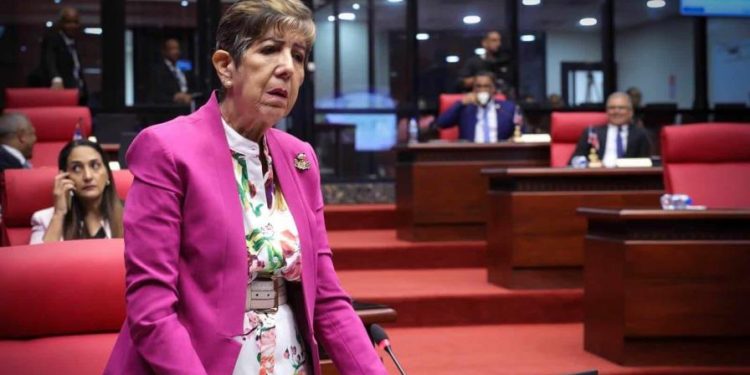 PRM da a conocer candidatos escogidos mediante encuestas, entre ellos ocho senadores