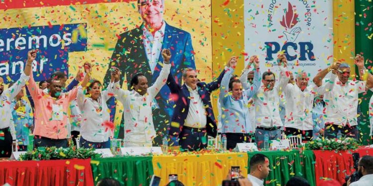 Exaliados del PLD proclaman a Luis Abinader candidato presidencial
