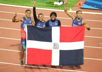 Marileidy Paulino cierra el oro para la cuarteta 4×400 metros en los Panamericanos