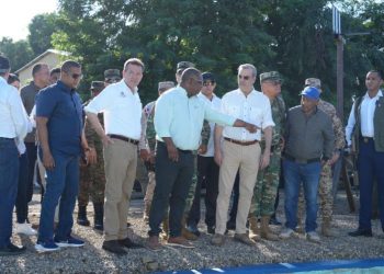 Abinader dice RD está listo para "flexibilizar la frontera", pero migración seguirá bloqueada