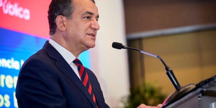 Presidente de JCE afirma se debe impulsar la celebración de debates electorales