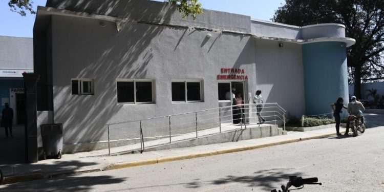 Reportan baja en el flujo de pacientes haitianos en hospital de Elías Piña tras cierre fronterizo