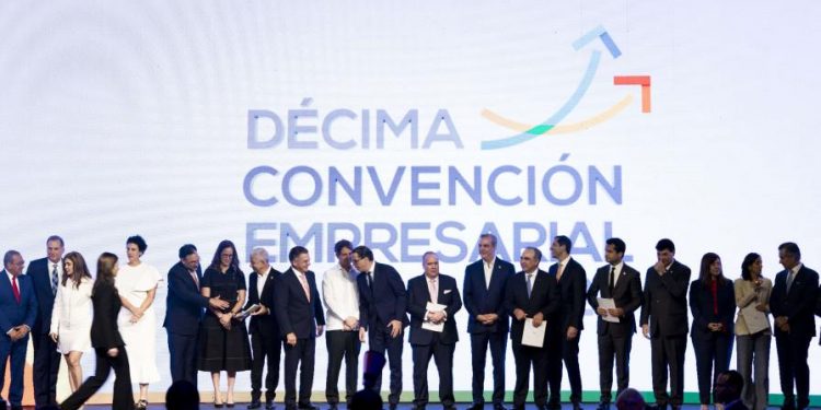 Sector empresarial entrega propuestas estratégicas al liderazgo político del país