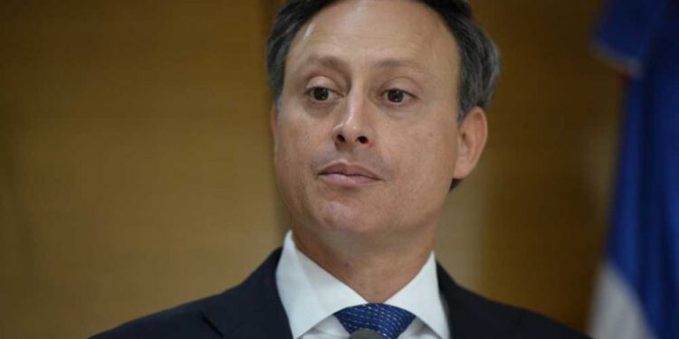 Jean Alain anuncia programa sobre de derecho y justicia