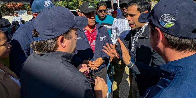 Ministro Paliza lleva aportes a las provincias San José de Ocoa y Azua