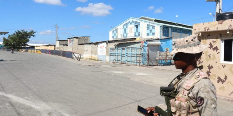 Policía haitiana frustra mercadeo en la frontera