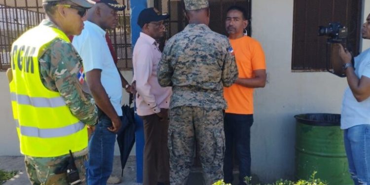 Director de Migración supervisa avances en centro vacacional Haina