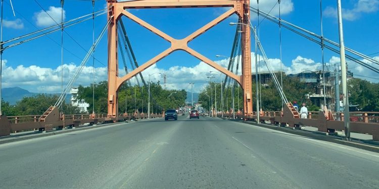 Elevado Estrella Sadhala y Puente Hermanos Patiño en Santiago, sin problema.
