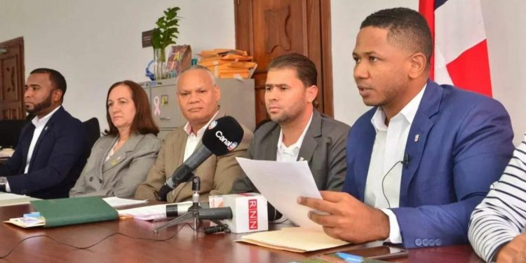 Frank Medina pide explicación al alcalde Abel Martínez