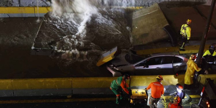 Son 9 los muertos por desplome de pared en desnivel de la 27 de Febrero con Máximo Gómez