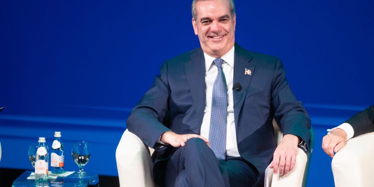 Presidente Abinader participa en Foro del BID en Washington