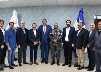 Nuevo director de la Policía Nacional se reúne con ejecutivos MLB