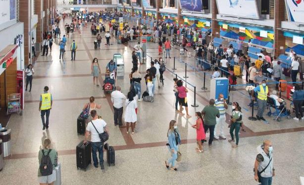 El contrato original de Aerodom: todo para mí, nada para ti