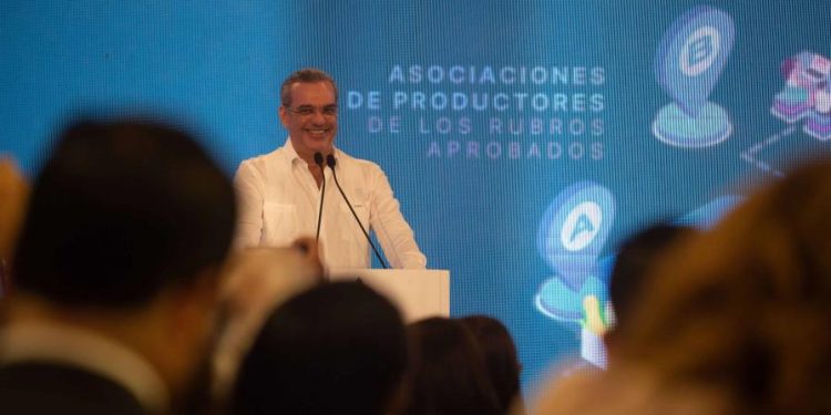 Abinader dividirá su agenda entre actividades políticas y gubernamentales