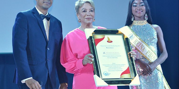 Figuras del arte y la cultura fueron reconocidos en la novena versión de los “Premios San Cristobal Alfombra Roja 2023”