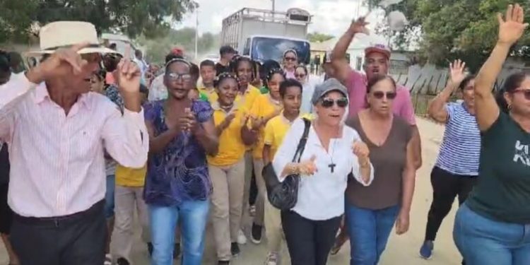 Comunidad Aminilla marcha en demanda de reivindicaciones en Dajabón