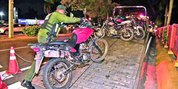 Digesett montó anoche un intenso operativo de fiscalización en la capital