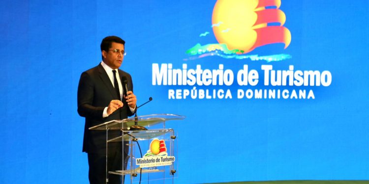 R. Dominicana consigue récord de 10 millones de turistas en un año
