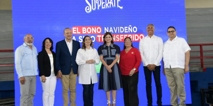 Santiagueros almuerzan con la vicepresidenta en el marco de la “Navidad del Cambio”